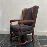 Early 18th Century Leather and Linnen French Wingchair - Image 6