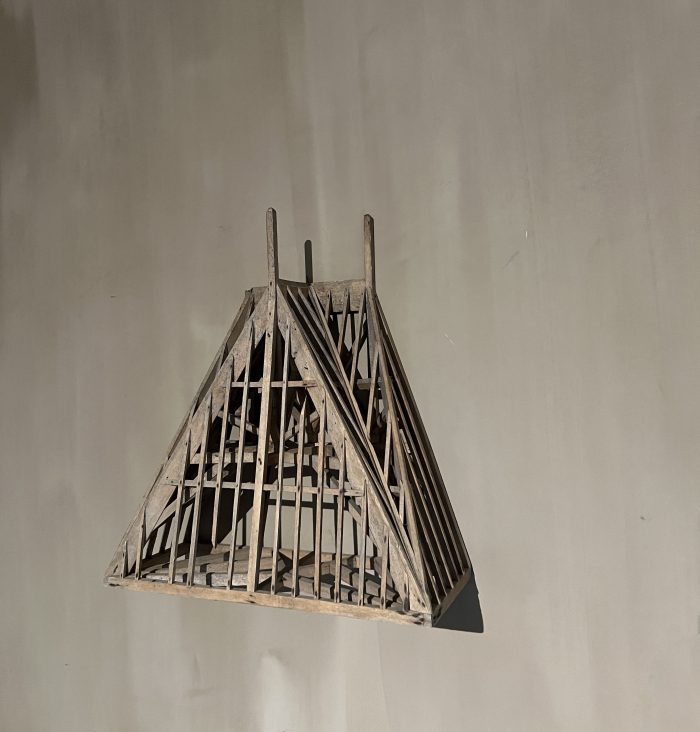 Set of 3 Piece de Maitrise, Architectural Roof models - Image 6
