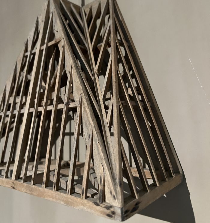 Set of 3 Piece de Maitrise, Architectural Roof models - Image 9