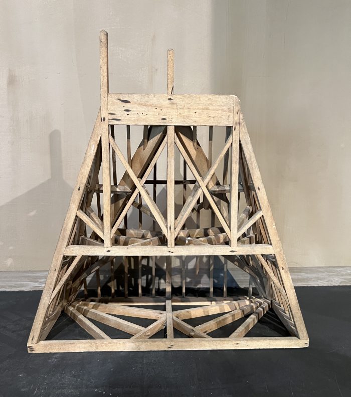 Set of 3 Piece de Maitrise, Architectural Roof models - Image 15