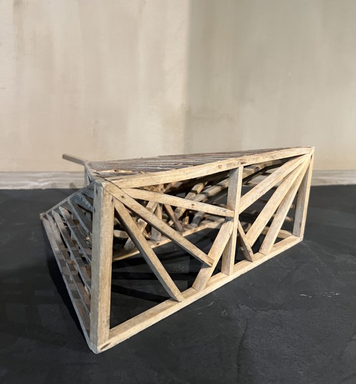 Set of 3 Piece de Maitrise, Architectural Roof models - Image 16
