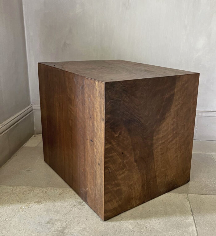 Large Cube Sidetable reclaimed Walnut - Image 6