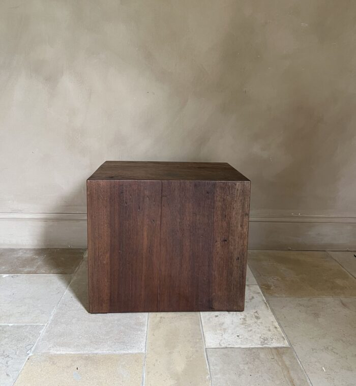 Large Cube Sidetable reclaimed Walnut - Image 9