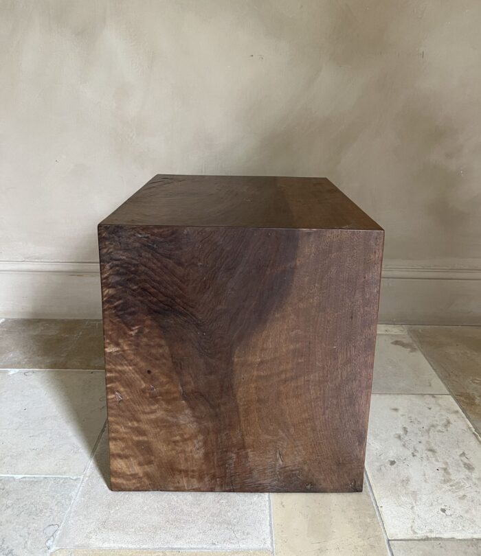 Large Cube Sidetable reclaimed Walnut - Image 10