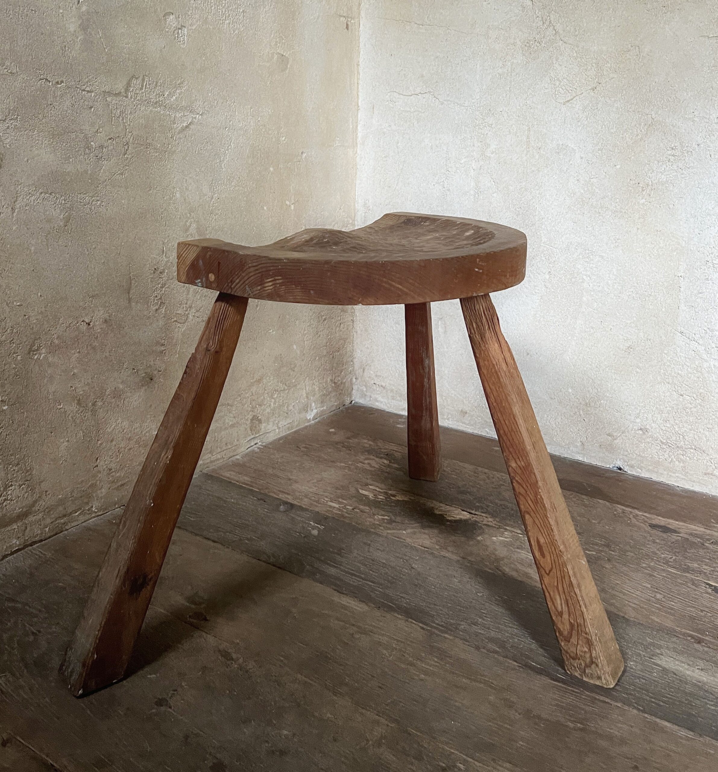 Midcentury primitive stool - Image 2