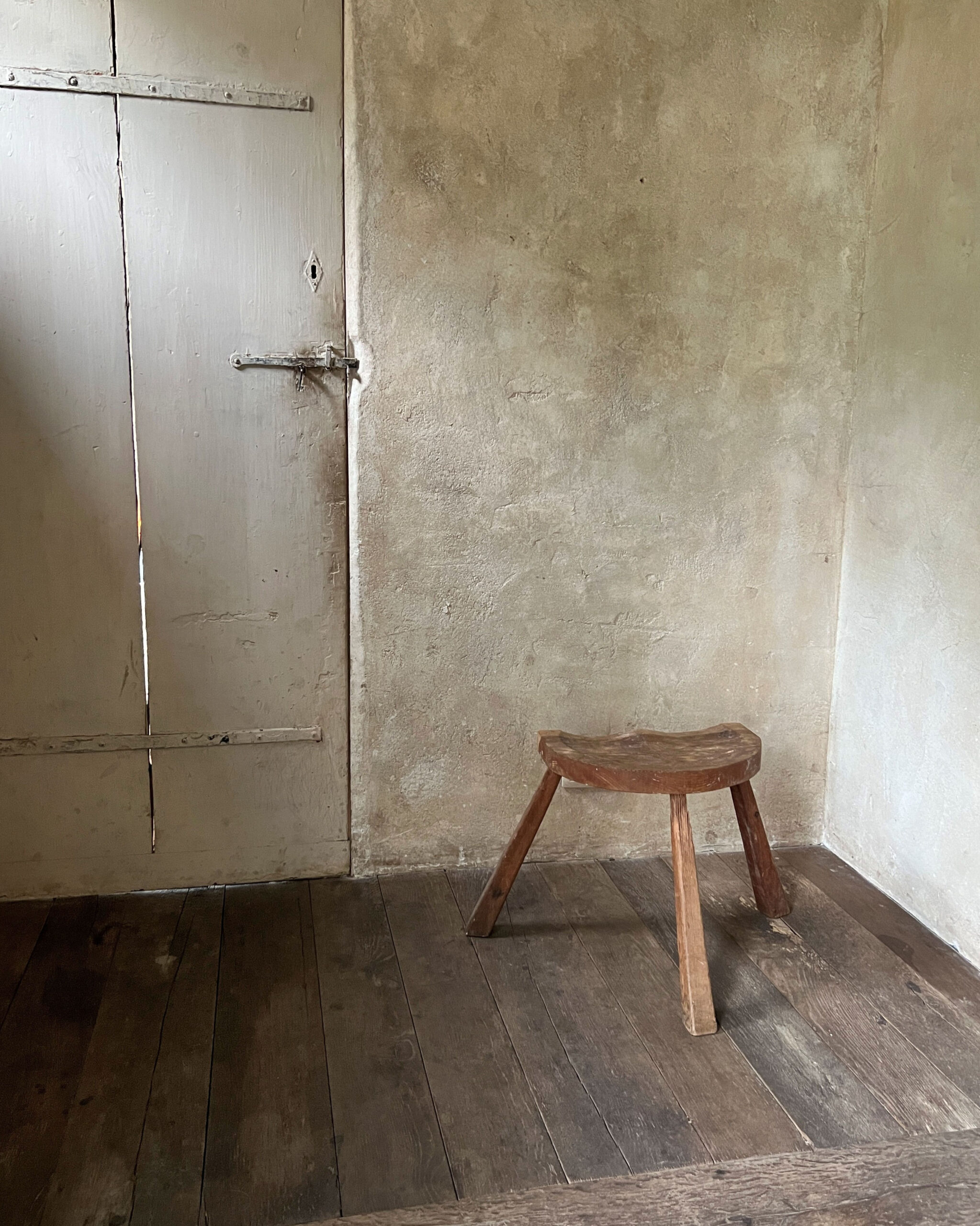 Midcentury primitive stool - Image 8