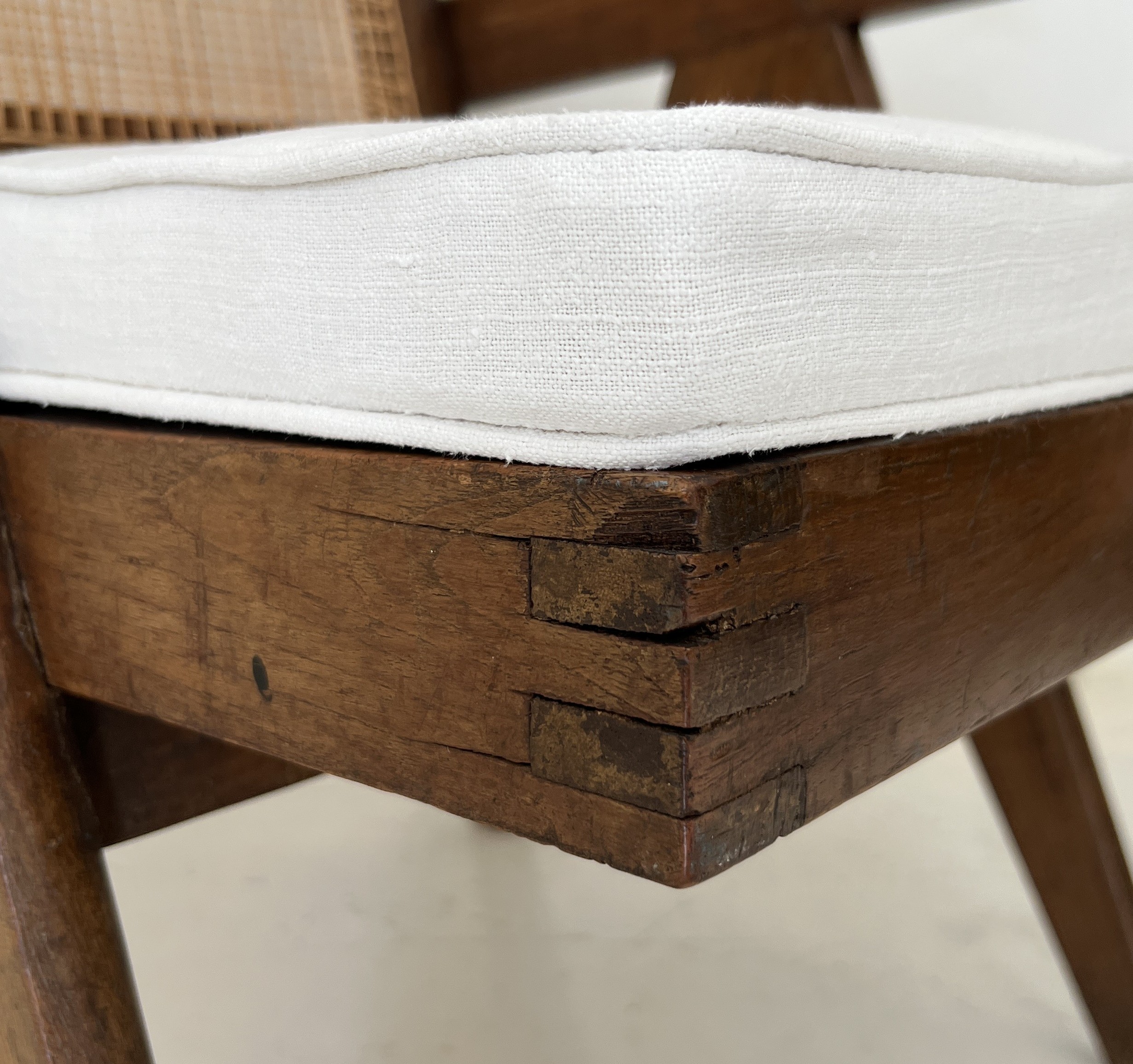 Jeanneret Lounge Easy Chair - Image 8