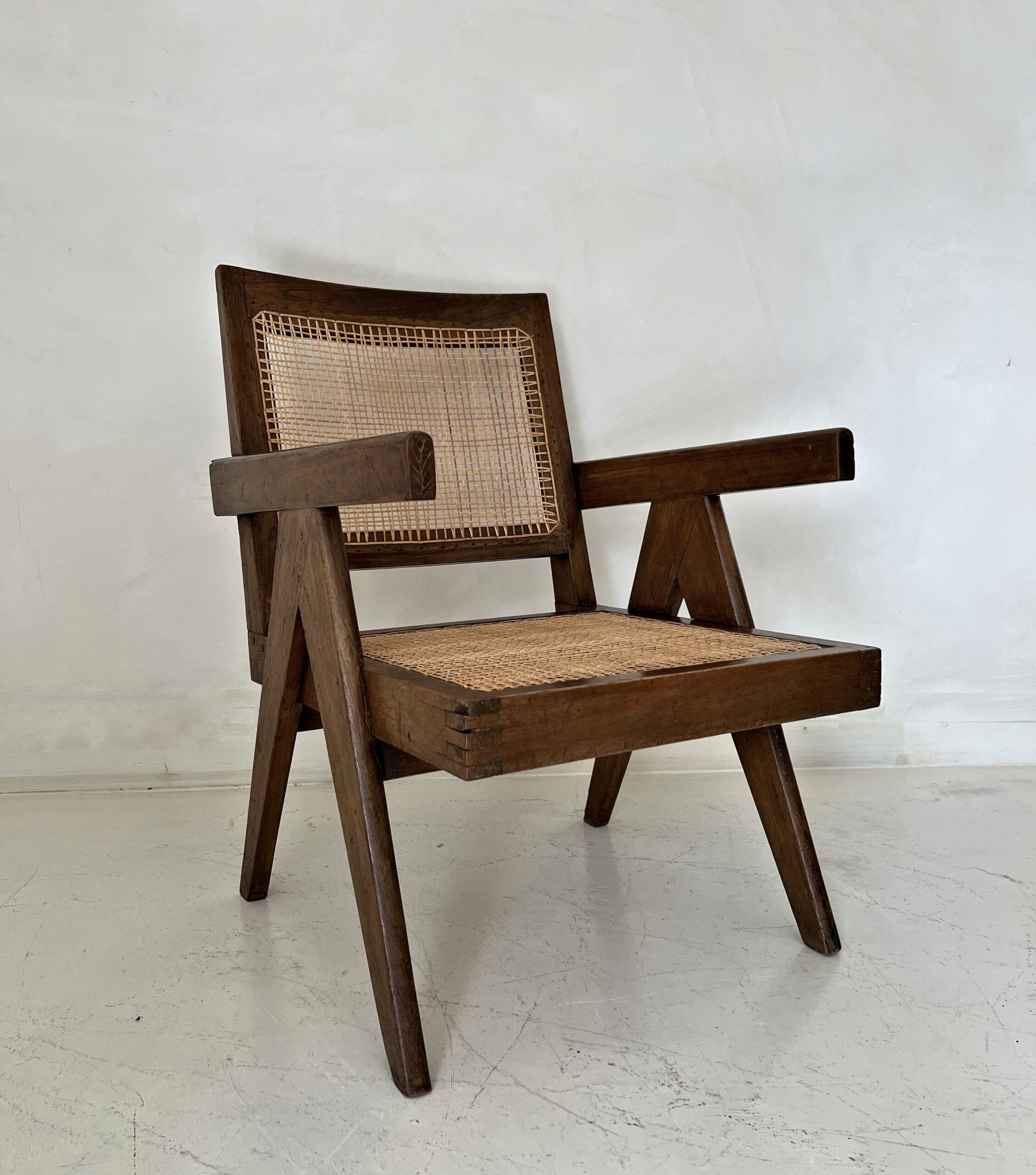 Jeanneret Lounge Easy Chair - Image 13