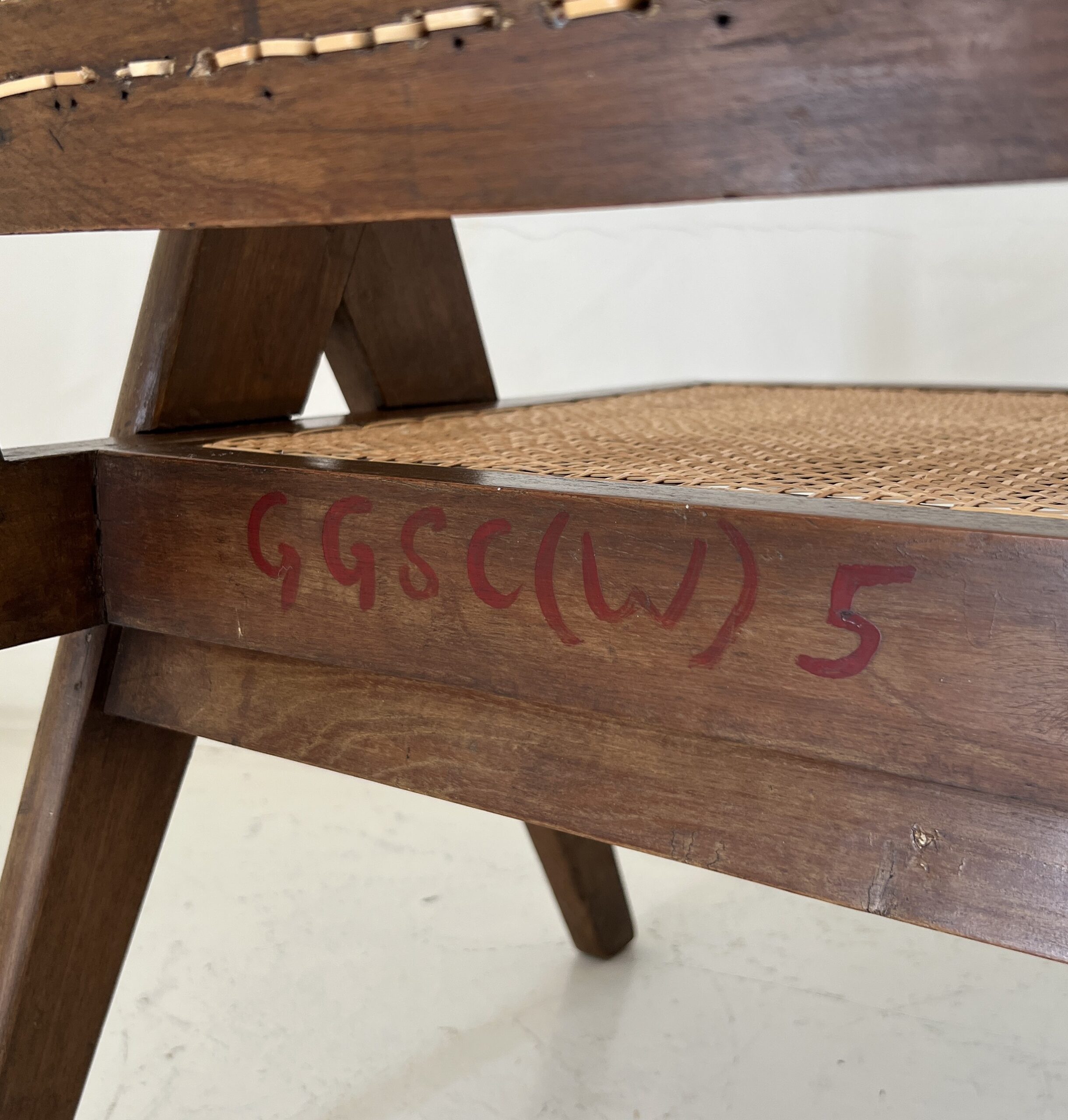 Jeanneret Lounge Easy Chair - Image 16