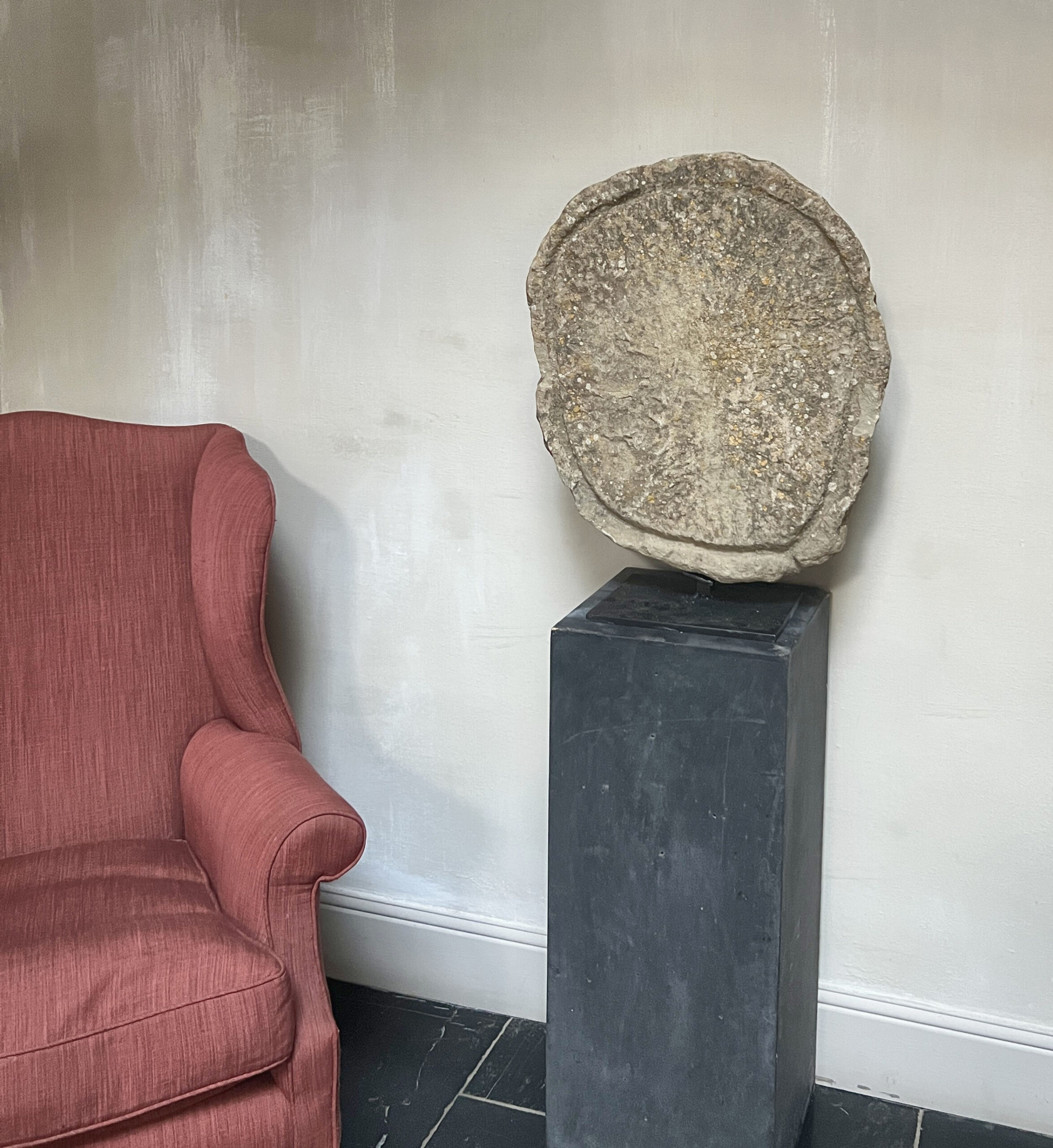 18th century round stone ornament - Image 4