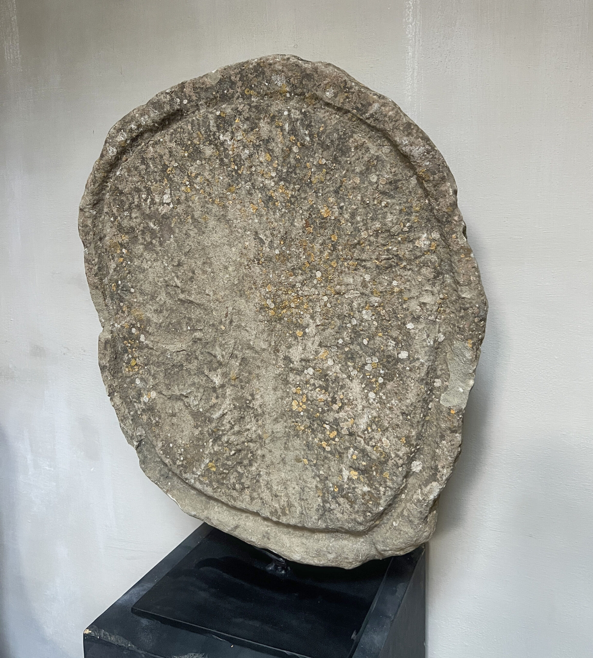 18th century round stone ornament - Image 6