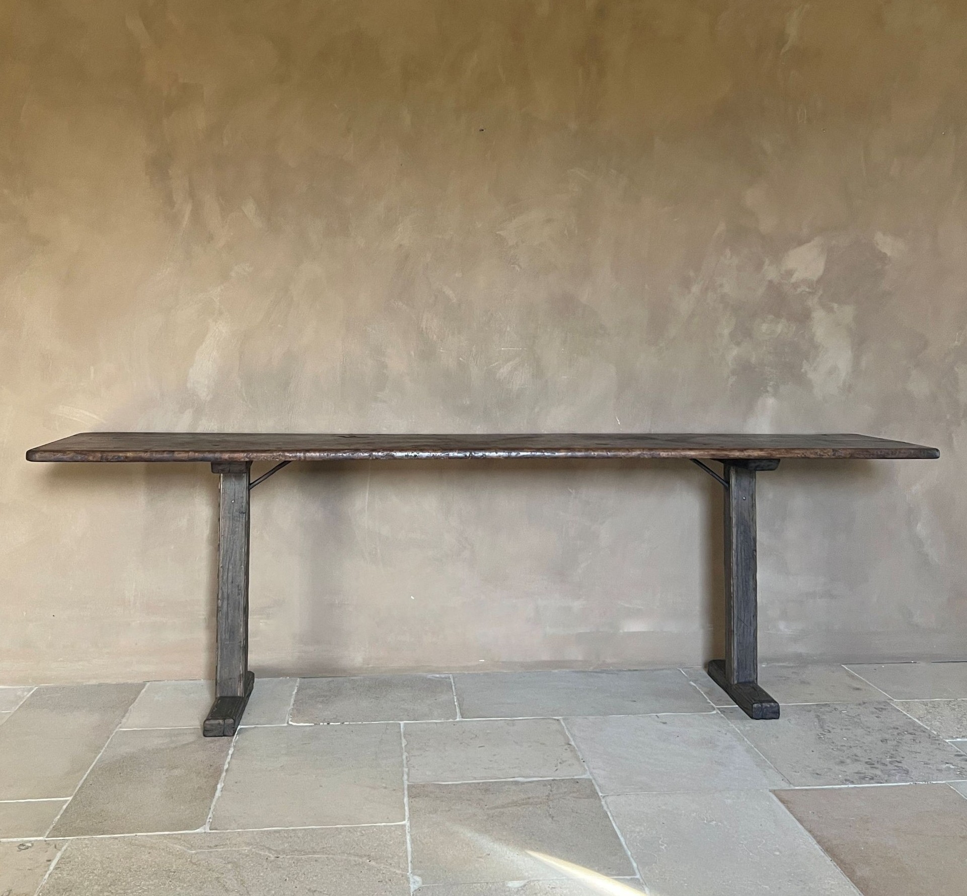 Large Sidetable old walnut - Image 2